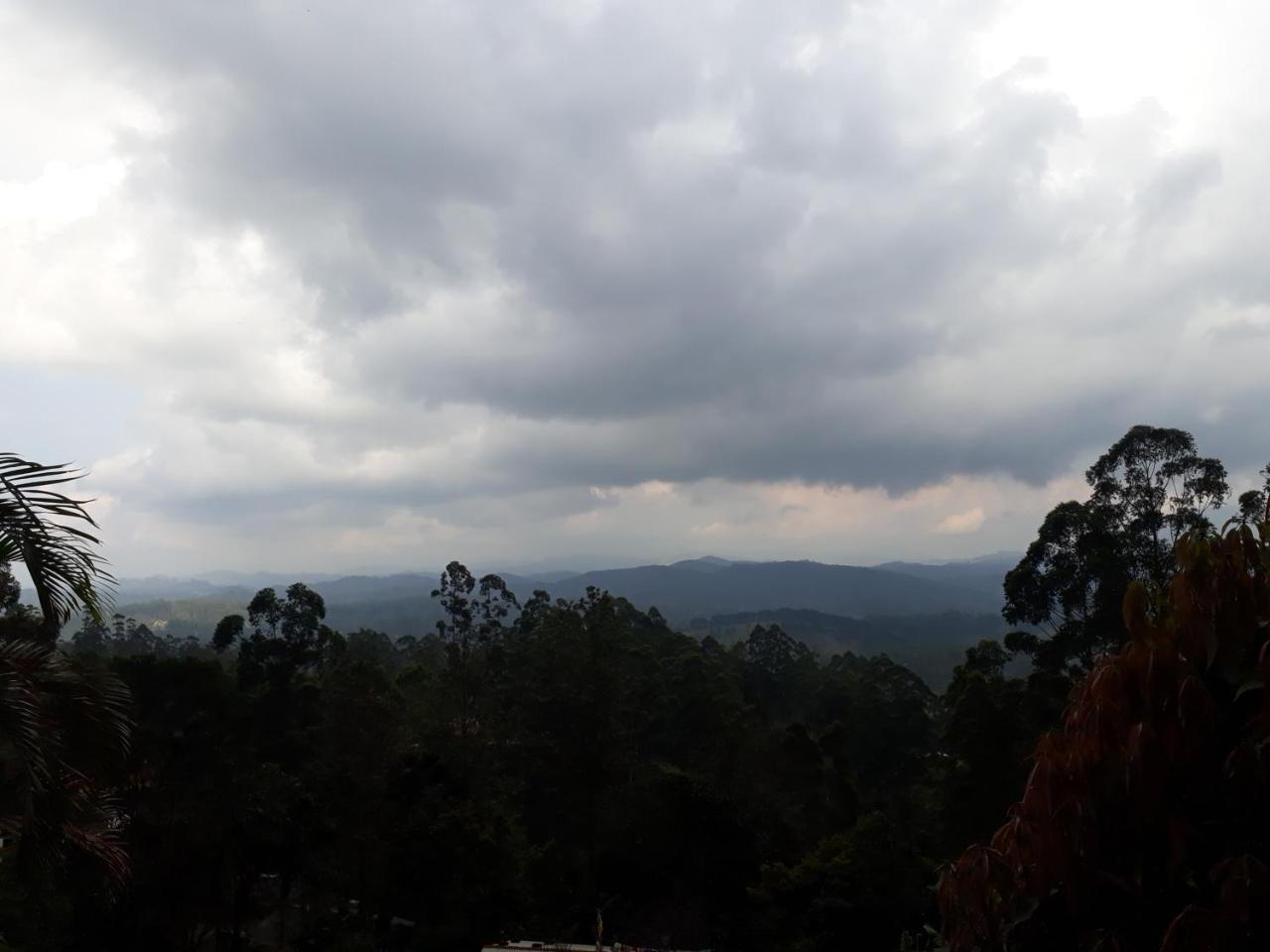 Ohiya Mount Plaza Apartment Boralanda Bagian luar foto