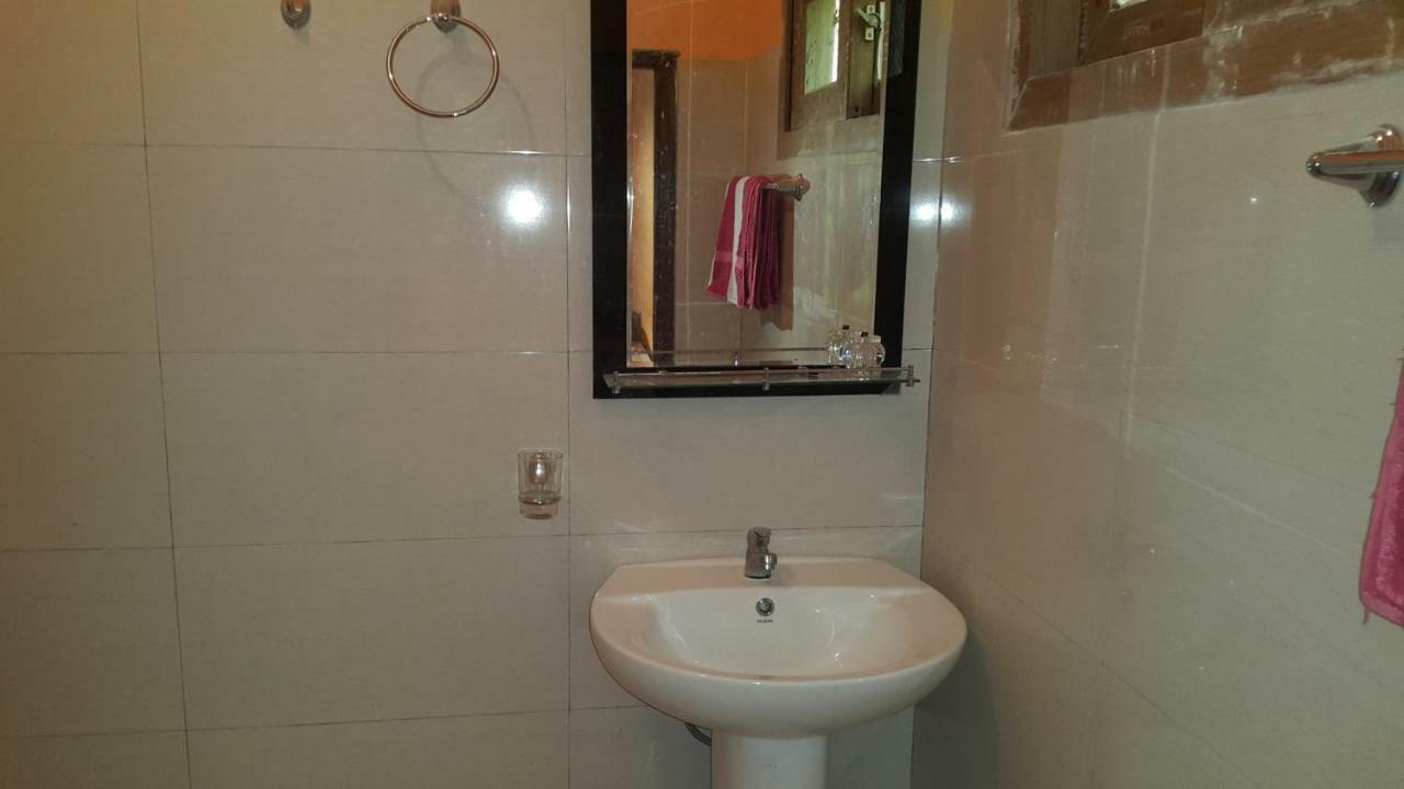 Ohiya Mount Plaza Apartment Boralanda Bagian luar foto